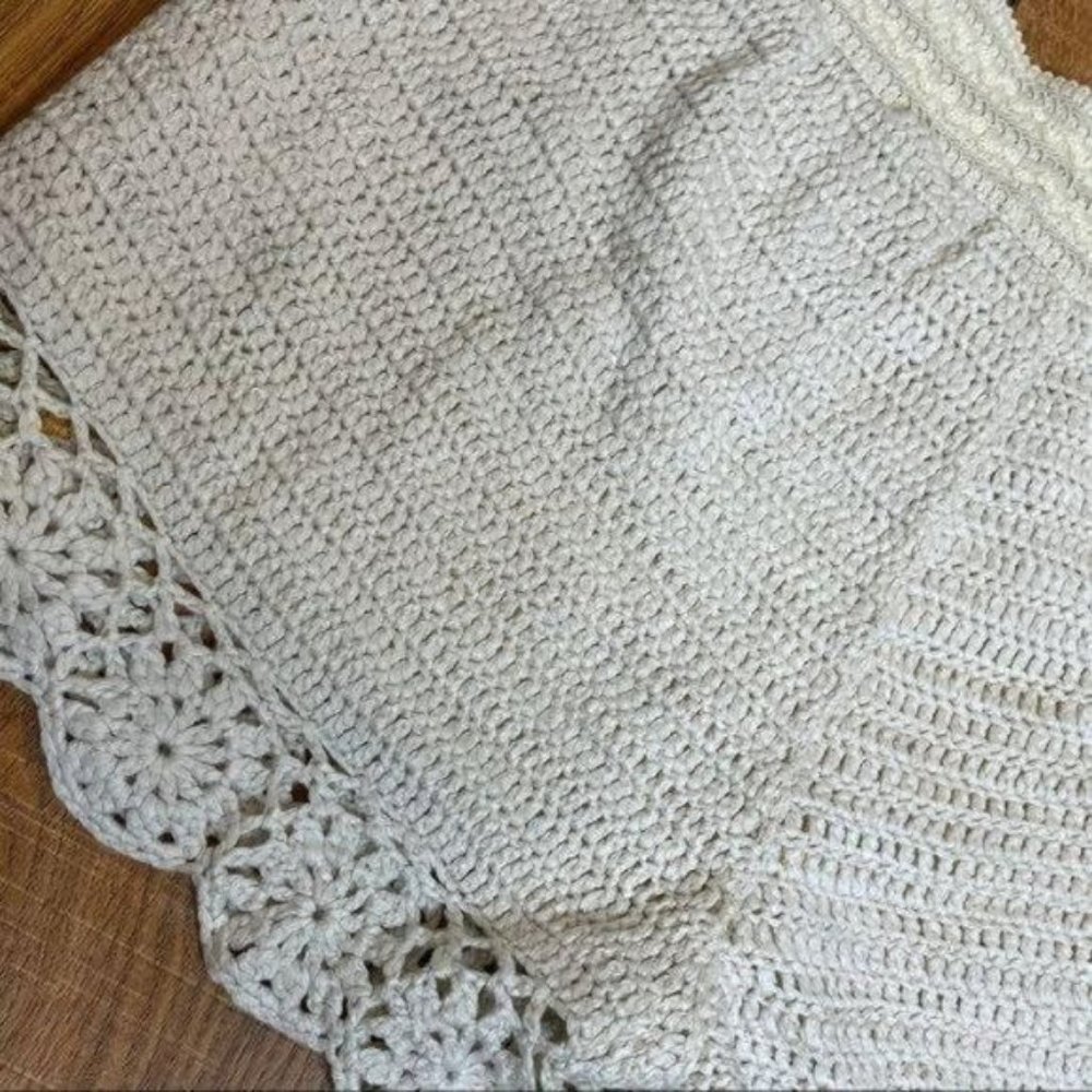 Cream Crochet Shorts Size S - Picture 10 of 11